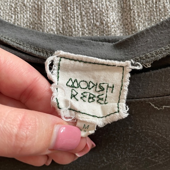 Modish Rebel Grey Tee - Picture 5 of 5